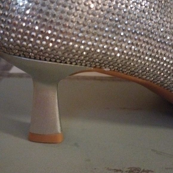 Alex Marie Silver shimmer Dress Ankle Boots size 6.5 ❤️❤️New with tags 🎁 - Picture 5 of 8